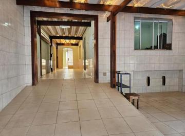 Casa · 228m² · 3 Quartos · 4 Vagas · Casa para venda em Água Branca com 3 quartos, sendo 2 suítes, 228m²