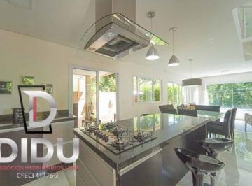 Casa · 211m² · 3 Quartos · 4 Vagas · Casa no condomínio Condomínio Vila Verde para venda com 3 quartos, sendo 3 suítes, 211m²