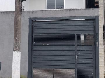Casa de 2 quartos, Arujá · Casa á venda no bairro jardim real com três dormitórios sendo uma suíte.