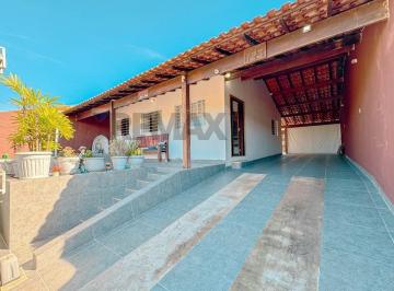 Casa · 184m² · 2 Quartos · 2 Vagas · Casa térrea totalmente reformada à venda no bairro Moradias Cabo Frio na Zona Norte de Londrina/PR