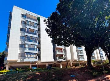 Fachada já reformada · SQN 313 F 5o andar - 2 quartos, nascente, DCE e garagem