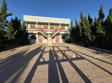 Casa · 262m² · 8 Quartos · 4 Vagas · Pousada à venda em Mariluz