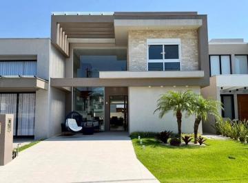 Casa · 214m² · 4 Quartos · 2 Vagas · Casa no Condomínio Sunset