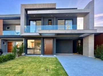 Casa · 240m² · 5 Quartos · 2 Vagas · CONDOMÍNIO BLUE SOBRADO À VENDA 5 SUÍTES