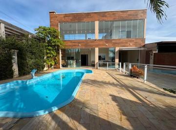 Casa · 230m² · 4 Quartos · 2 Vagas · 🏡 Casa ampla mobiliada com piscina e espaço gourmet ✨