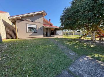Casa · 167m² · 3 Quartos · 1 Vaga · Casa de esquina à venda em Imbé
