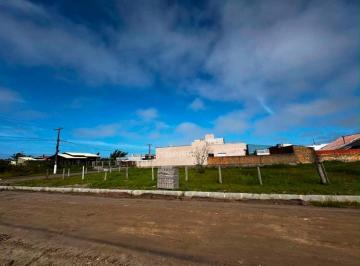 Terreno · 180m² · Ótima oportunidade para quem deseja construir ou investir.