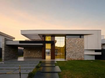 CASA A VENDA NO JARDIM BOTA^NICO (11) · Casa Condomínio 4 Quartos, Alto Padrão, Piscina, Prainha, Hidro, no Jardim Botânico