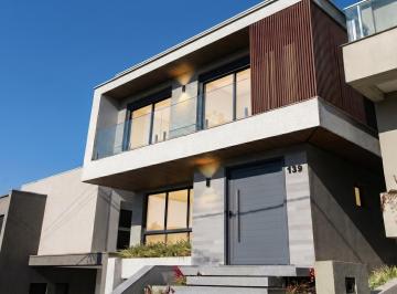 Casa · 241m² · 3 Quartos · 4 Vagas · Design contemporâneo, pensado para vida , Residência de luxo no Paysage Vivendas do Bosque, Santa Câ
