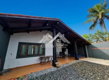 Casa · 142m² · 3 Quartos · 3 Vagas · Casa em Peruíbe
