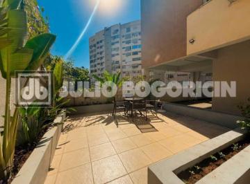 Apartamento · 65m² · 2 Quartos · 1 Vaga · Imóvel na Rua Timóteo da Costa com vaga (IMPERDÍVEL)