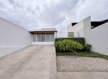 Casa · 300m² · 3 Quartos · 3 Vagas · Vendo casa ampla no Antares, 3 quartos + suite - R$900.000,00