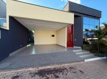 Casa de 3 quartos, Águas Claras · Casa rua da smart, arniqueira, 3 suítes 300 metros, closet, armários planejados piscina condominio
