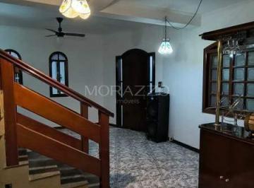 Casa · 218m² · 3 Quartos · 2 Vagas · Sobrado com 3 dormitórios, sendo 1 suítes, disponível para venda em Jacareí-SP