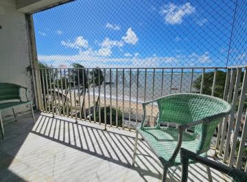Apartamento · 121m² · 3 Quartos · 1 Vaga · Apartamento beira mar de Candeias, 121m², 3 quartos, sendo 1 suíte, 1 vaga, dependência completa