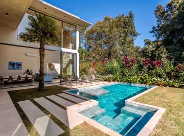 Casa · 538m² · 5 Quartos · 4 Vagas · Casa de 5 Suítes à Venda no Condomínio Vivenda Tabor | Campo Comprido Curitiba