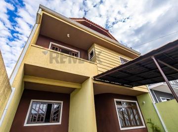 Casa · 239m² · 4 Quartos · Sobrado 4 Quartos com ático, 1 suíte, 239 m² de área útil e 6 vagas de garagem no Capão Raso - R$ 1.
