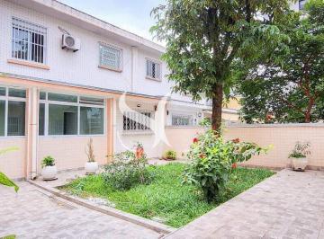 Casa · 170m² · 3 Quartos · 3 Vagas · Casa com edícula à venda no Embaré, próxima ao shopping.