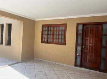 Casa · 162m² · 3 Quartos · 2 Vagas · Casa para alugar em Santa Terezinha