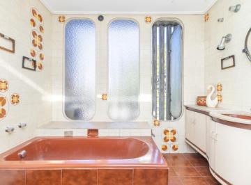 4c3189a6-b1bf-4650-961d-958b17aa58a0 · Funcional casa para venda em Paraíso com 4 quartos, sendo 1 suíte, 244m²