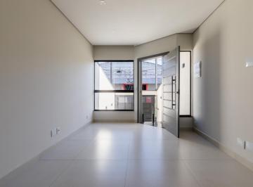 b592ad91-edca-4c6a-8c63-0eb772882c62 · Casa para venda em Vila Santa Isabel com 3 quartos, sendo 1 suíte, 140m²
