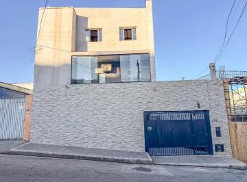 0aae058f-b6fe-417d-b83e-9221784cd4f0 · Imperdível sobrado para venda em Piqueri com 3 quartos, sendo 1 suíte, 307m²