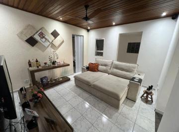 1daf62b3-70ba-45eb-9f19-ffafd6c10fc4 · Agradável casa de vila para venda em Ayrosa com 3 quartos, 200m²