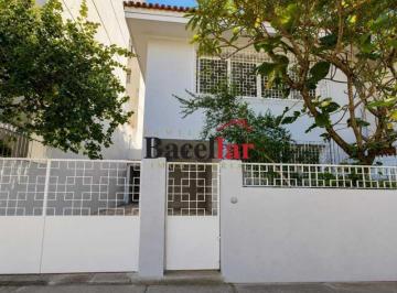 Casa · 407m² · 4 Quartos · 4 Vagas · Casa de rua : Duplex / Residencial / Urca