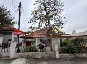 Casa · 60m² · 1 Quarto · Casa independente com 01 Dormitório, sala, cozinha, banheiro, área de serviço na Vila Gustavo.