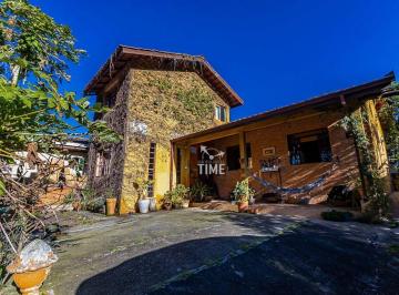 7379f40146400eeab198f7f2d685a8eab6f9222c · Casa frente ao bosque no Pilarzinho Curitiba – 3 quartos, 2 suítes, jardim e horta