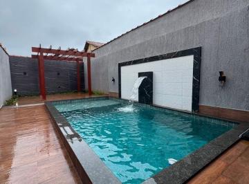 Casa · 111m² · 2 Quartos · 5 Vagas · Casa A Venda piscina 2 quartos 1 suíte reformada 5 vagas de garagem Aviação PG