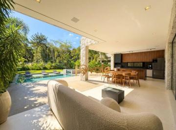 6978bd5e22b2932debd9d9db9ef6010341aabaf6 · Casa no Jardim do Golfe à venda, 4 suítes