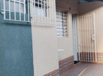 Casa · 18m² · 1 Quarto · Casa Compacta à Venda em Caiçara, Praia Grande - 1 Quarto, 1 Banheiro
