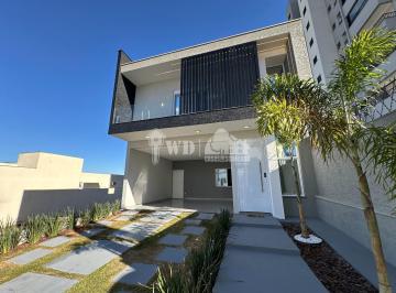 Casa · 248m² · 3 Quartos · 4 Vagas · Casa no Residencial Santinon