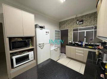 1f91276bb48858bb5cbf2a59f8f1dbf68d43be3d · Casa com 3 dormitórios à venda, 150 m² por R$ 640.000,00 - Bosque dos Eucaliptos - São José dos Camp