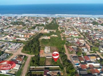 Terreno · Esquina Próxima ao Mar