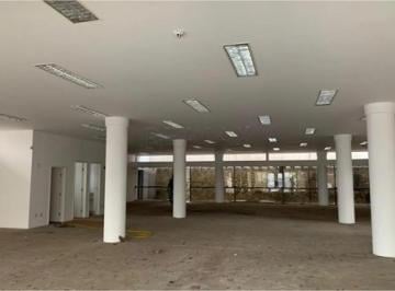 Comercial · 100m² · 5 Vagas · Loja p/ Locação no Centro de Itupeva, SP!