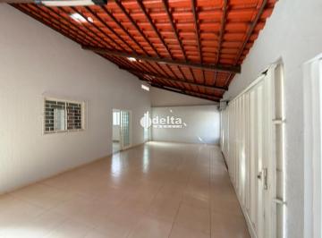 Casa · 250m² · 3 Quartos · 2 Vagas · Casa residencial com 3 quartos sendo 1 suíte, disponível para locação no bairro Pacaembu em Uberlând