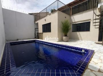 Casa · 270m² · 5 Quartos · 3 Vagas · Casa com 5 quartos sendo 3 suíte disponível para venda e locação no bairro Vigilato Pereira em Uberl