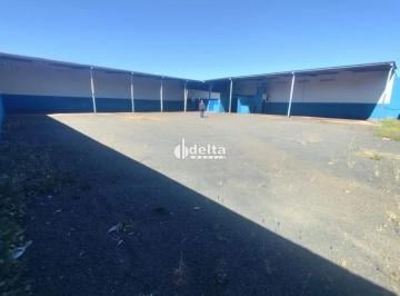 Comercial · 940m² · Galpão disponível para locação no bairro Brasil em Uberlândia-MG