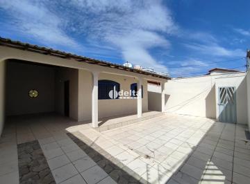 Casa · 110m² · 3 Quartos · 3 Vagas · Casa disponível para locação no bairro Santa Mônica em Uberlândia-MG