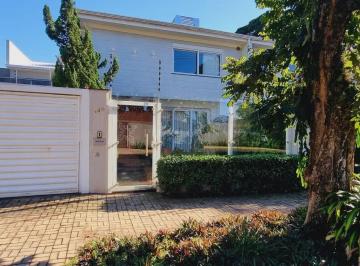 Casa · 178m² · 3 Quartos · 2 Vagas · Casa/Sobrado Sobrado em Maringá