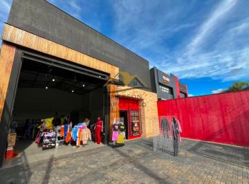 Comercial · 178m² · 6 Vagas · ALUGO Barracão em Avenida Movimentada na Região Leste