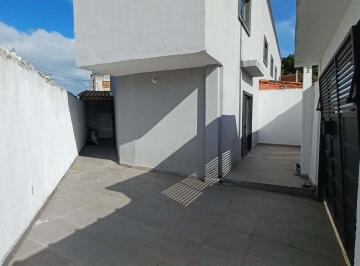Casa · 90m² · 2 Quartos · 1 Vaga · Sobrado Individual à venda com 2 suítes, 90 m², Sta Rosa - Guarujá/SP.