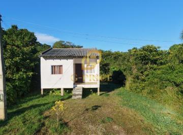 Casa · 42m² · 2 Quartos · Ótima Casa em Região Nobre da Cidade Apenas 700 Mts da Praia