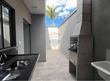 Casa · 70m² · 2 Quartos · 2 Vagas · Casa para venda em Centro de 70.00m² com 2 Quartos, 1 Suite e 2 Garagens