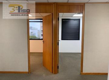 Comercial · 32m² · 1 Vaga · Sala Comercial para alugar em Jardins de 32.00m² com 1 Garagem