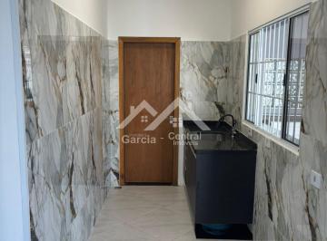 Casa · 83m² · 2 Quartos · 2 Vagas · Casa em Peruíbe perto da praia