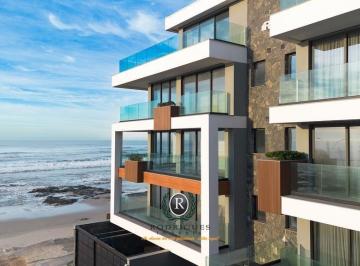 Apartamento · 138m² · 3 Quartos · 3 Vagas · Apartamento à venda pé na areia em Torres RS