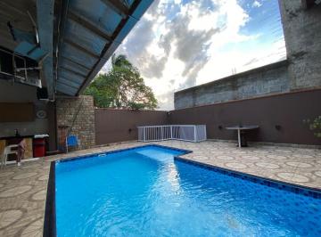 Casa · 312m² · 3 Quartos · Casa com piscina e ampla área de festas no bairro Passo Manso